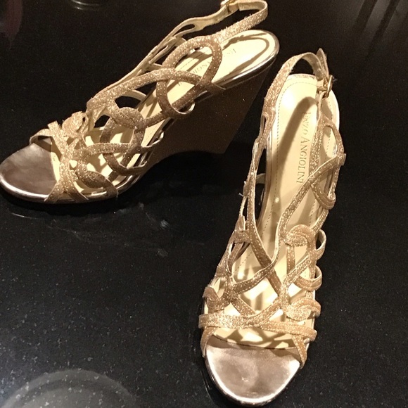 Enzo Angiolini Glittering Gold Wedges - Picture 1 of 8